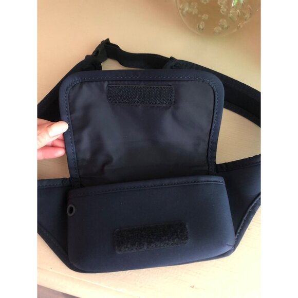 TORY BURCH Sport Belt Bag Neoprene Running Navy White - Picture 7 of 11